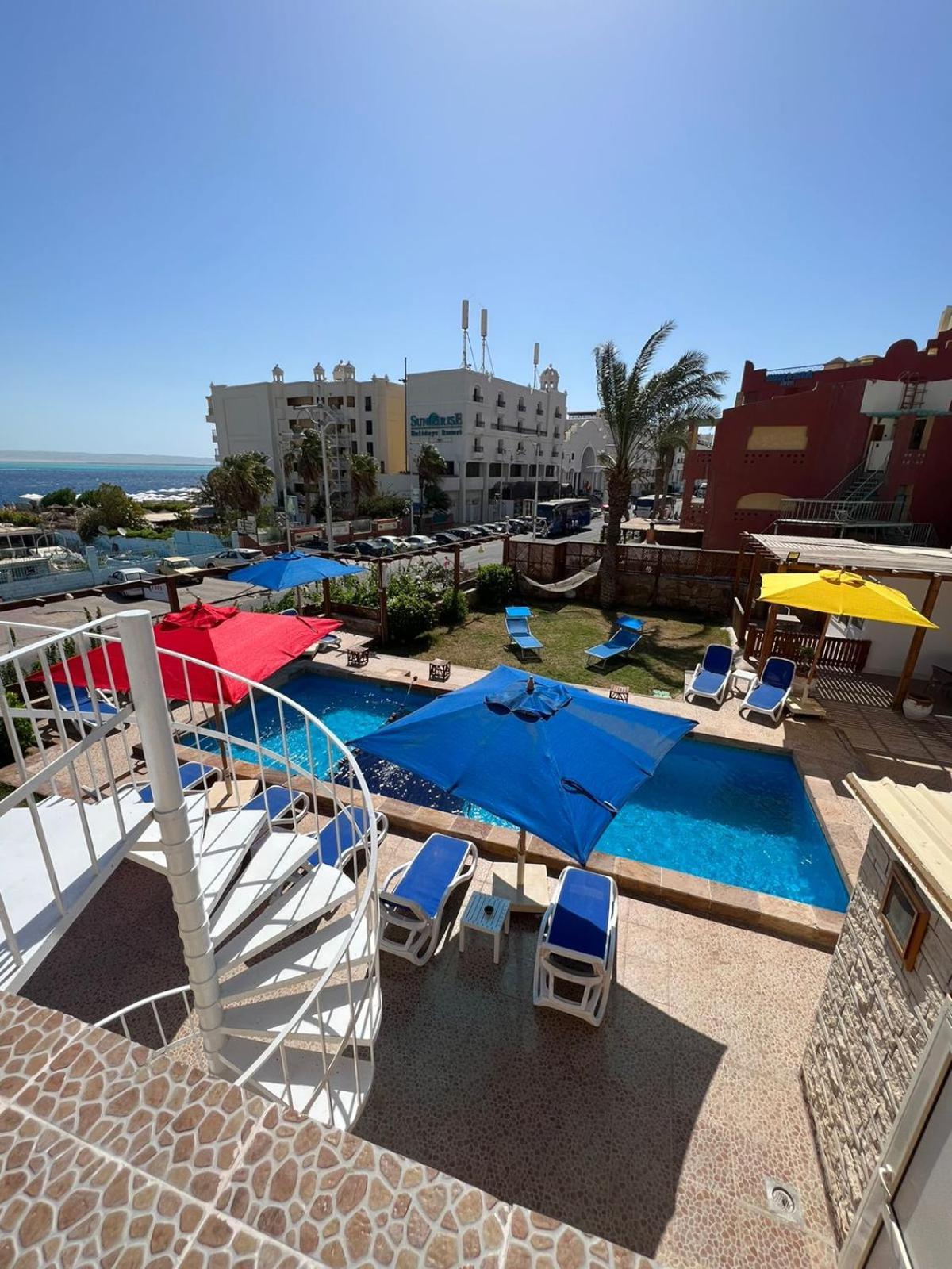 Serafy City Center Hostel And Pool For Foreigners Adults Only 洪加達 外观 照片