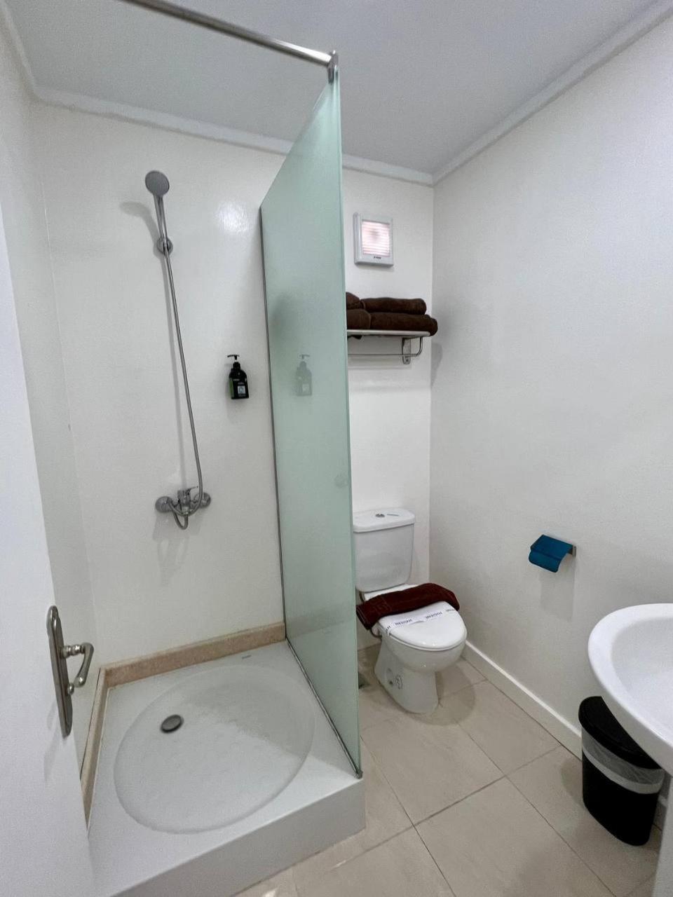 Serafy City Center Hostel And Pool For Foreigners Adults Only 洪加達 客房 照片