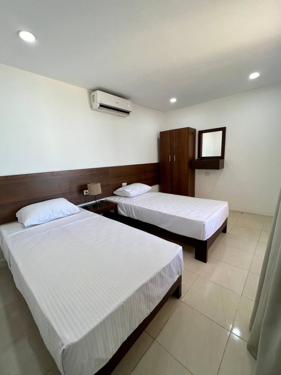 Serafy City Center Hostel And Pool For Foreigners Adults Only 洪加達 客房 照片