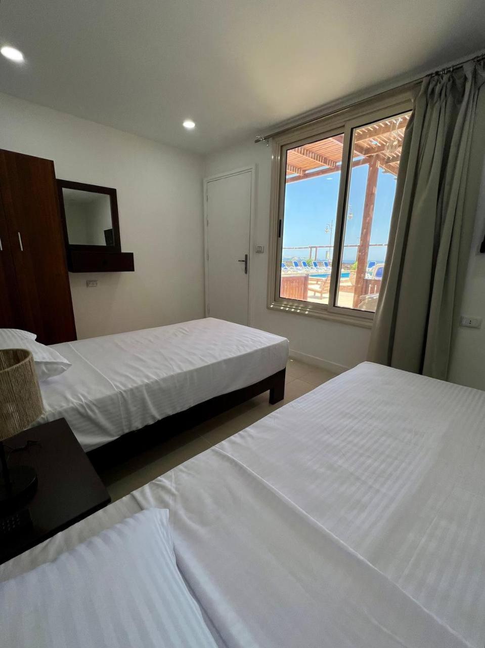 Serafy City Center Hostel And Pool For Foreigners Adults Only 洪加達 客房 照片